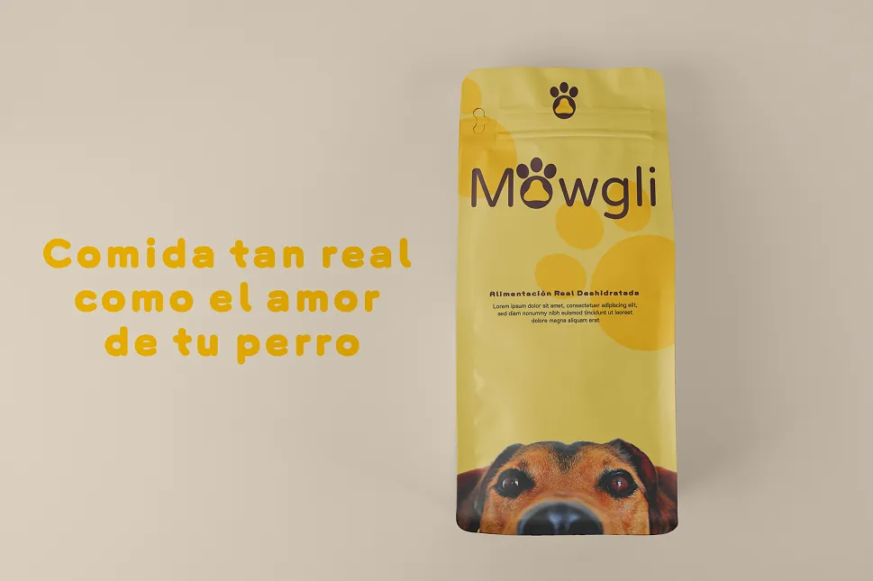 Mockup de packaging de Mowgli con el eslogan